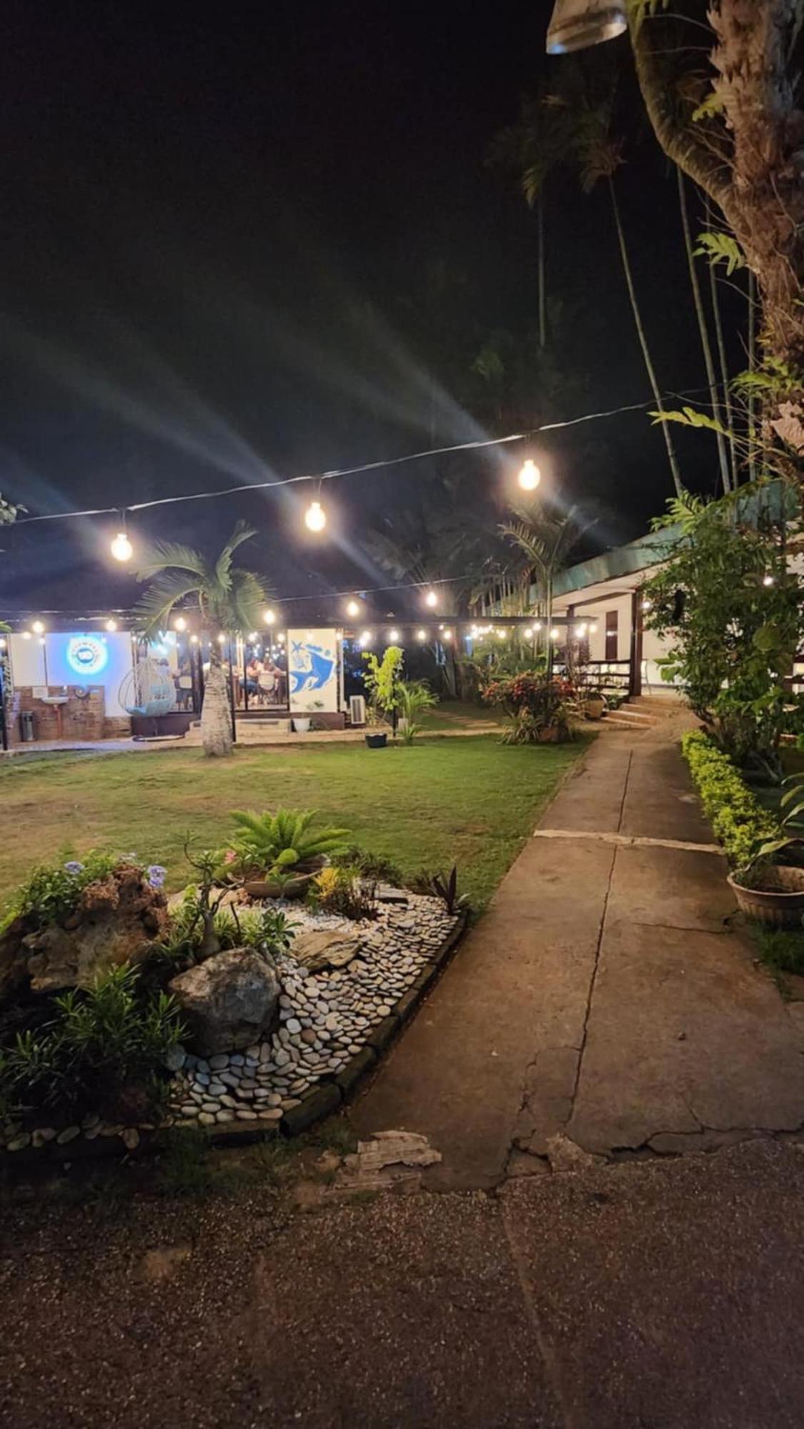 Reef Hostel Puerto Princesa Exteriör bild
